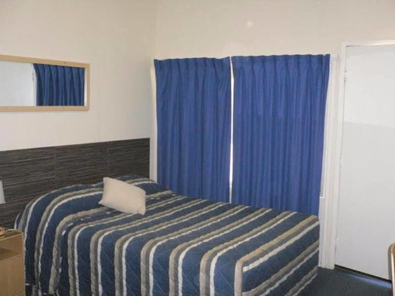 Chinchilla Motel Extérieur photo